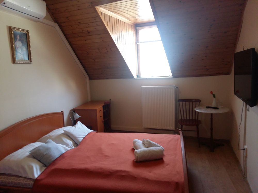 szállás Pécs, pécsi szállás, hotel Pécs, pécsi hotel, panzió Pécs, pécsi panzió, Retro Hotel, Retro Panzió
